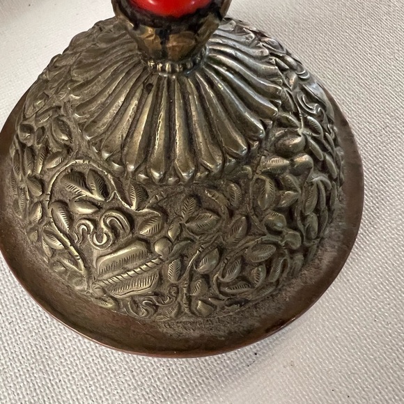 Antique Nepali Tibetan metal urn decorated with coral. - Picture 5 of 8
